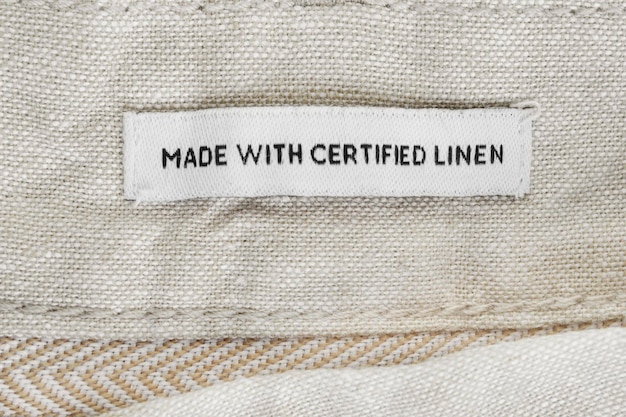 Ręcznie haftowane etykiety